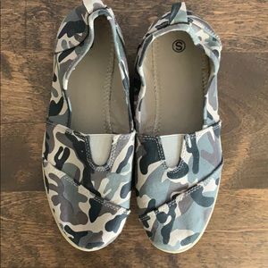 Camouflage Camo Canvas Flats Size 5.5